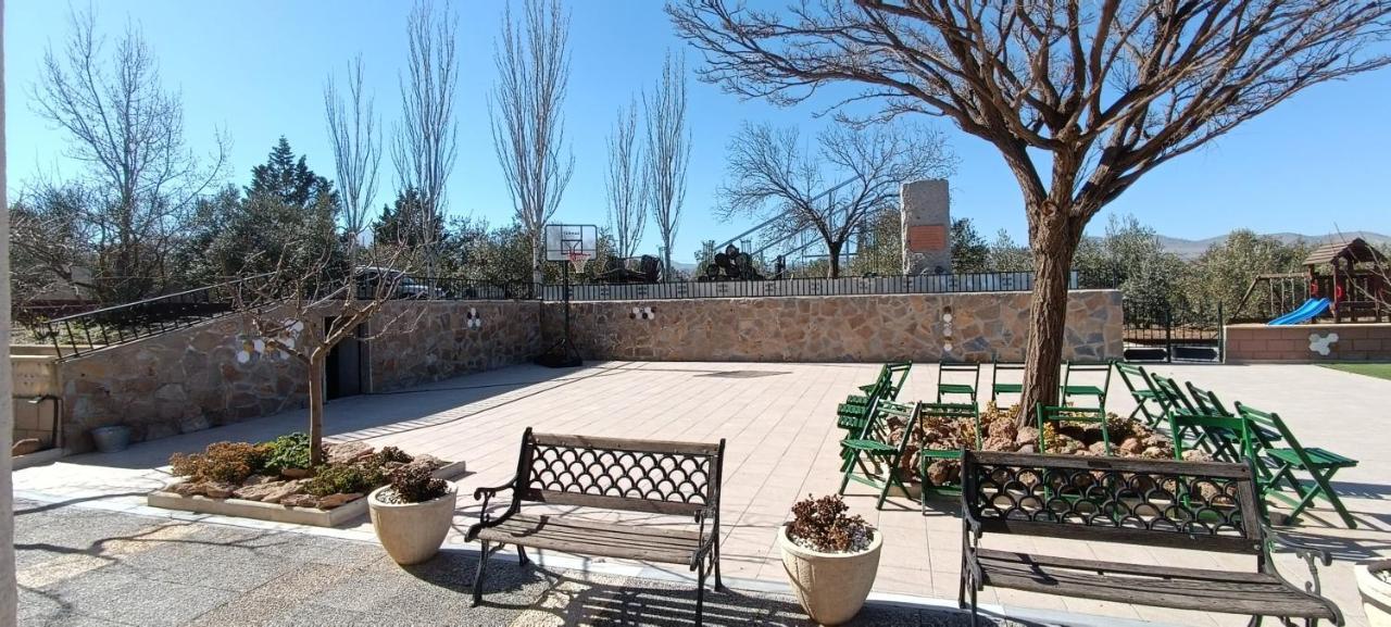 Cortijo La Torre De Caniles La Vega  Exterior photo